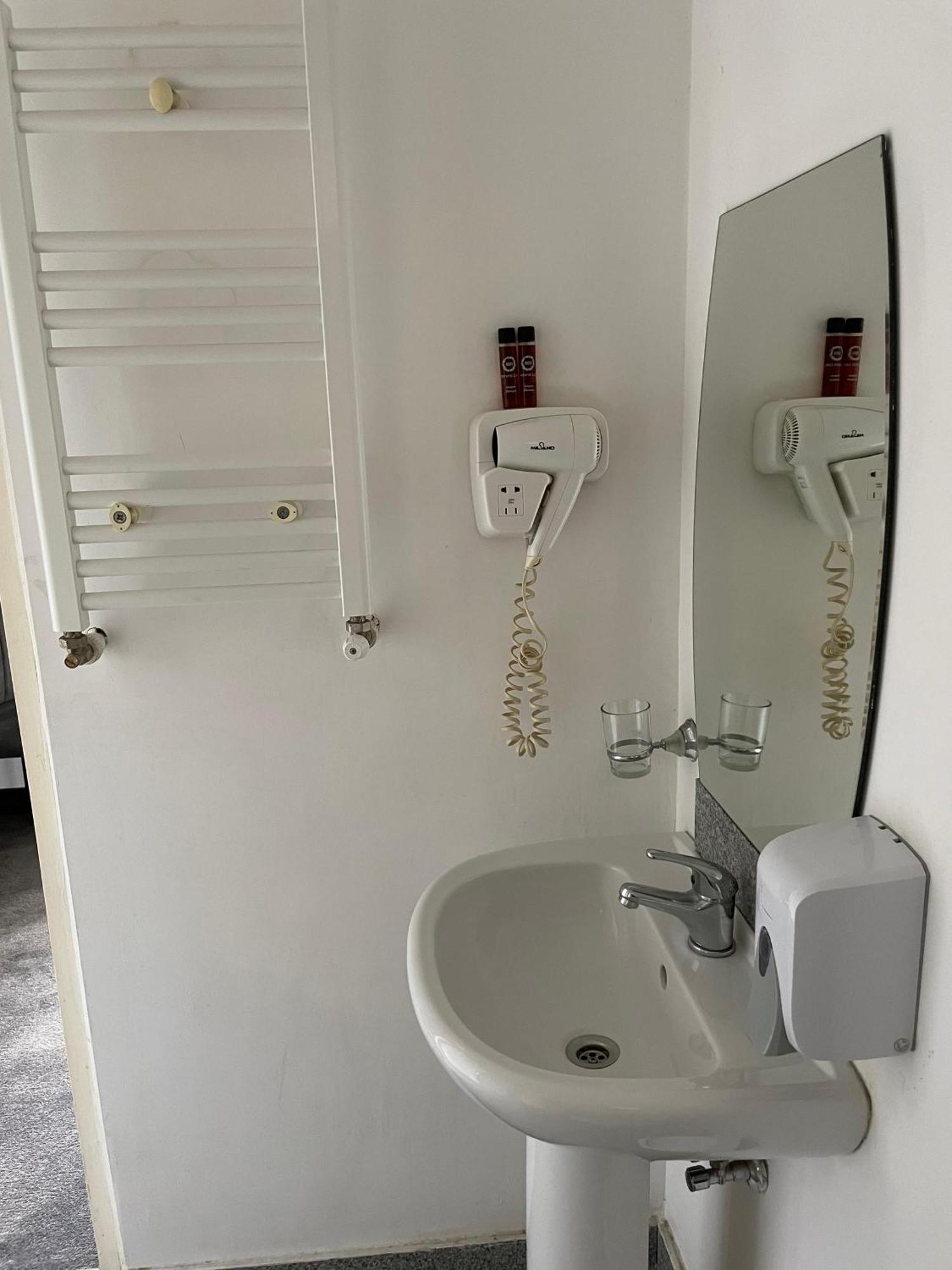 Hotel Vitan273 Bukarest Kültér fotó