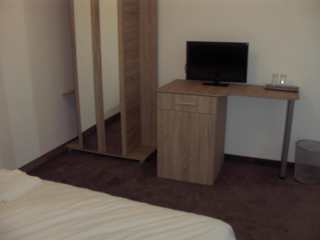 Hotel Vitan273 Bukarest Szoba fotó